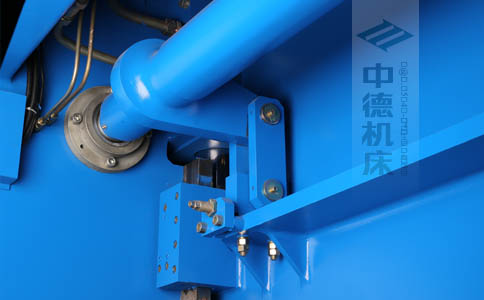 ZDPK-6325配有中德公司最新型扭軸同步裝置，強(qiáng)度高，能調(diào)節(jié)，專利技術(shù).jpg